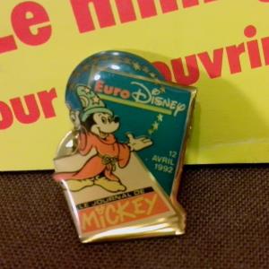 Pin's Le Journal de Mickey 12 Avril 1992 - Ouverture d'Euro Disney (01)